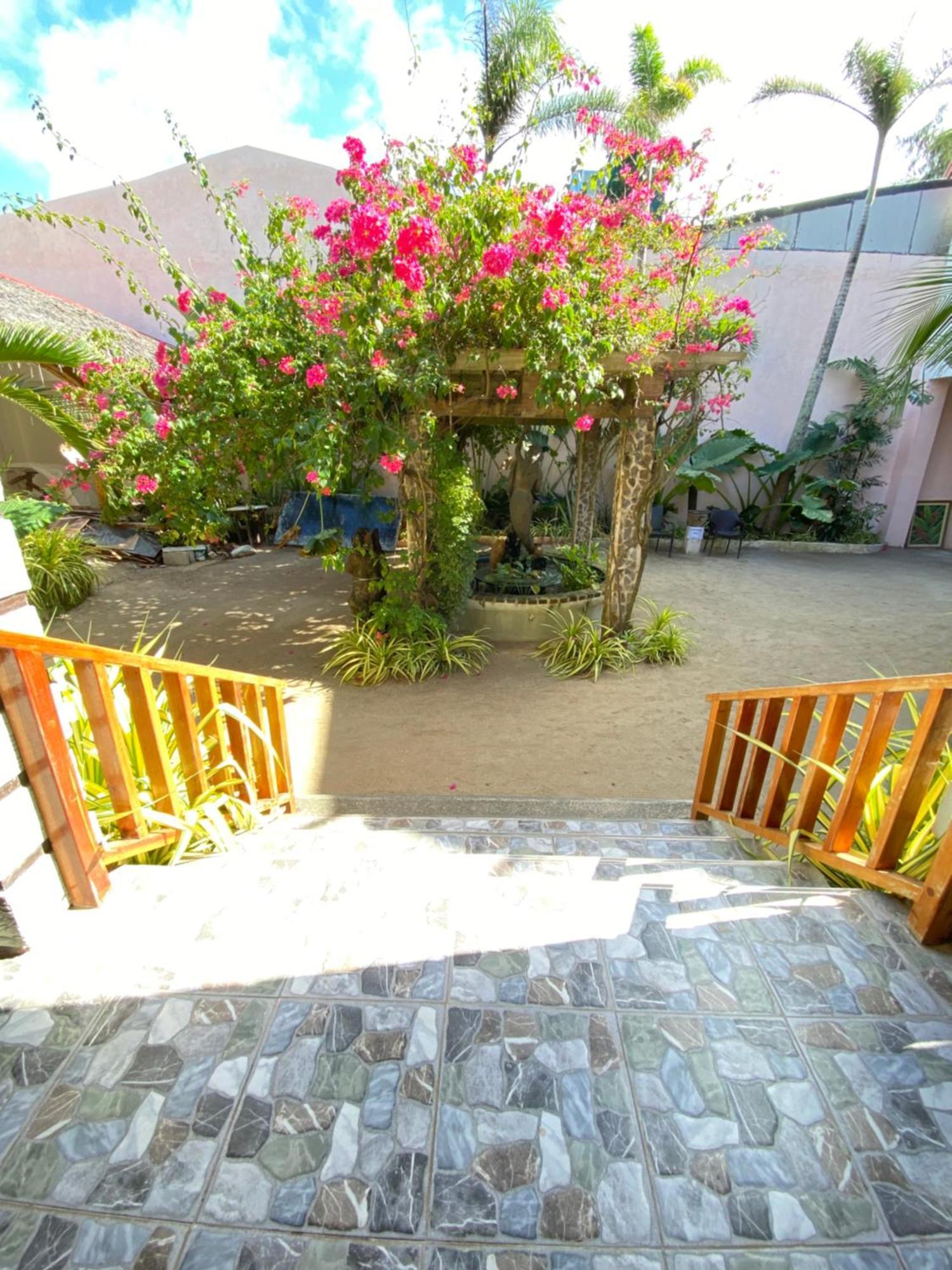 Nigi Nigi Too Beach Resort Balabag  Экстерьер фото