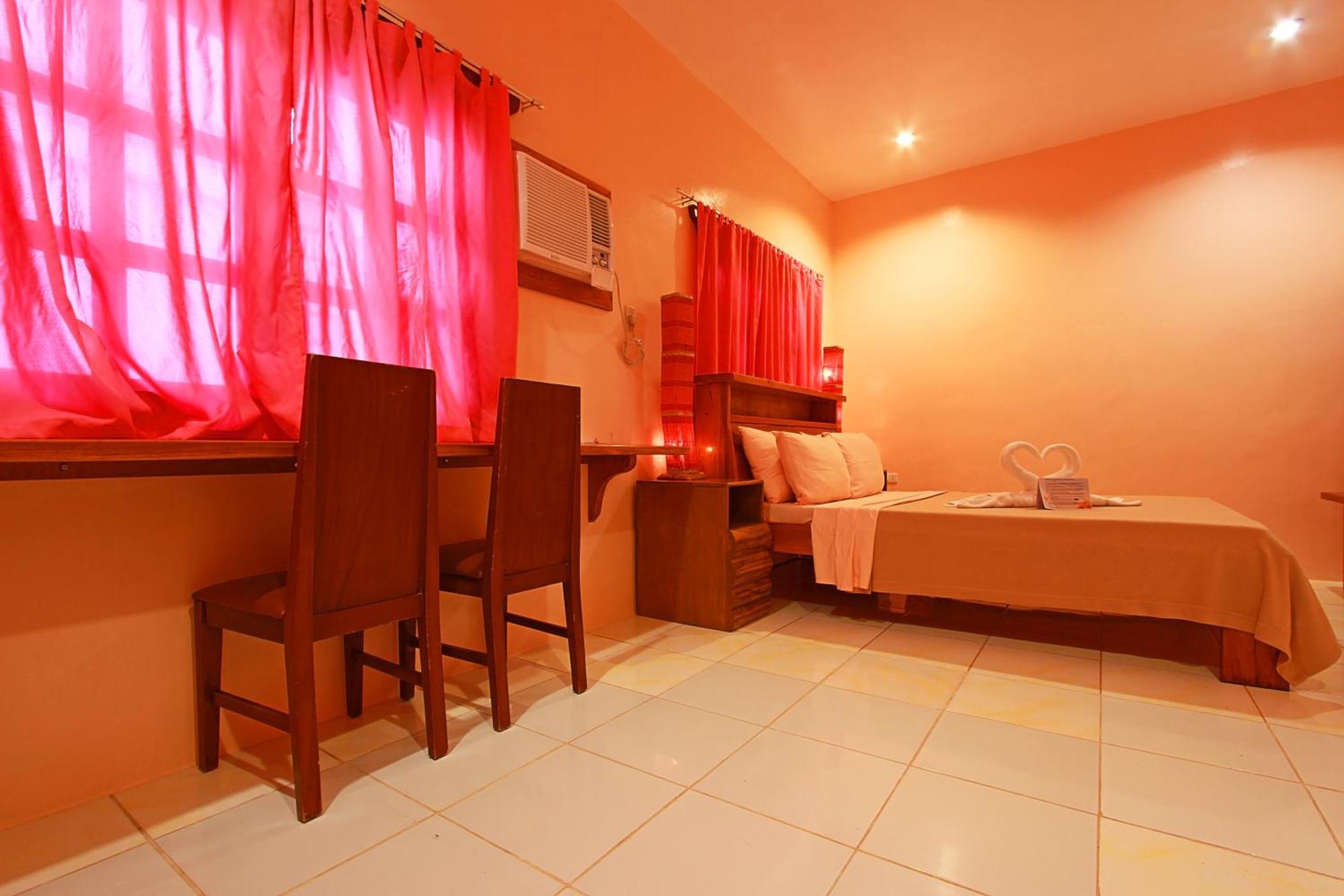 Nigi Nigi Too Beach Resort Balabag  Экстерьер фото